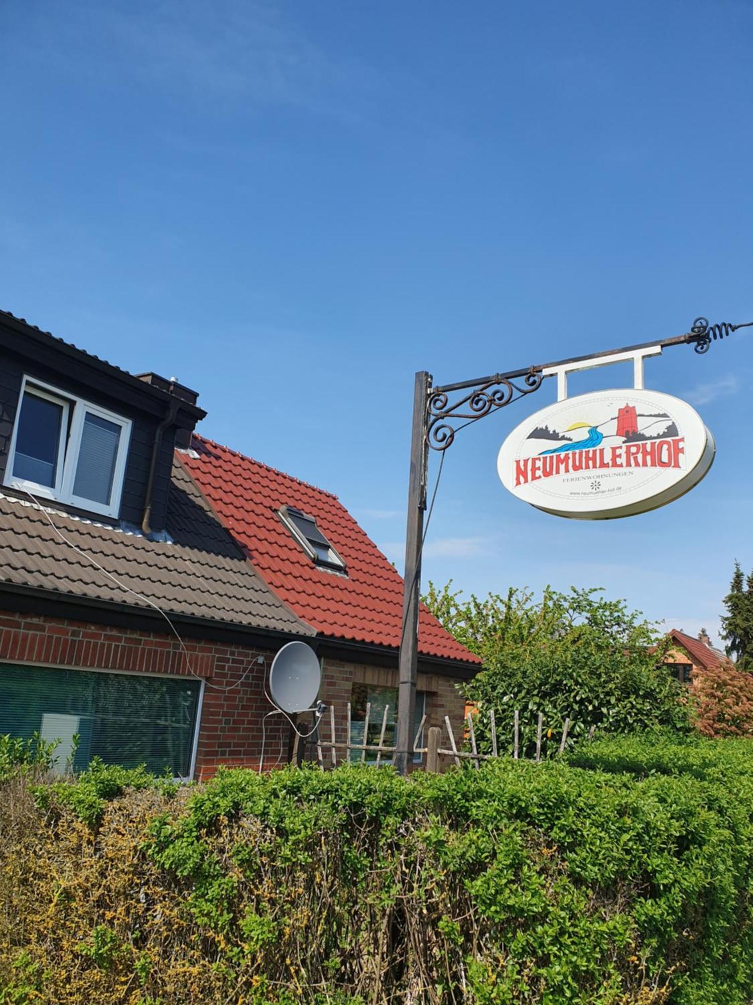 Neumuehler Hof- Ferienwohnung "Benjamin" Mit Grosser Privater Dachterasse Und Guter Anbindung In Die City ชเวียรีน ภายนอก รูปภาพ
