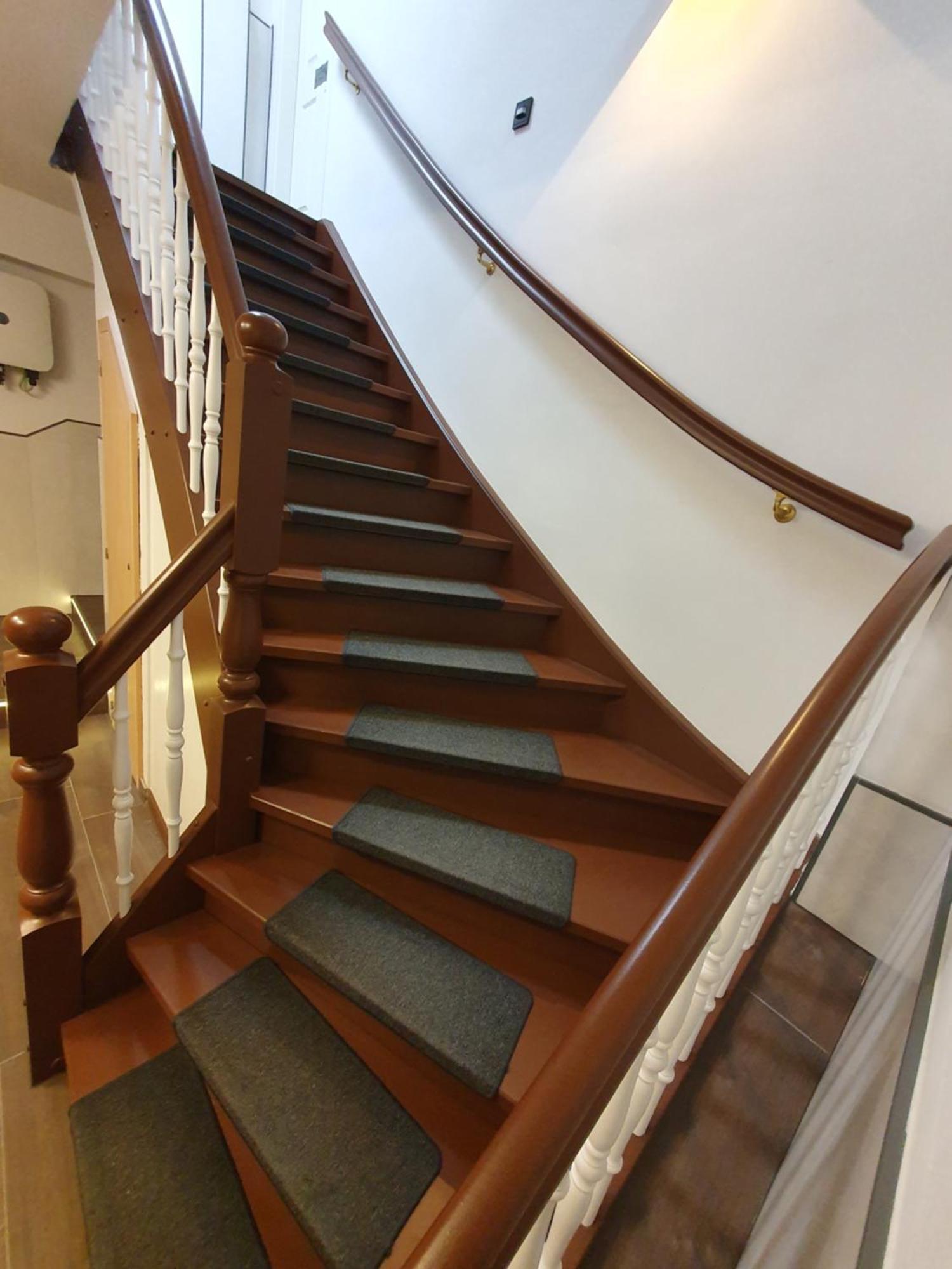 Neumuehler Hof- Ferienwohnung "Benjamin" Mit Grosser Privater Dachterasse Und Guter Anbindung In Die City ชเวียรีน ภายนอก รูปภาพ